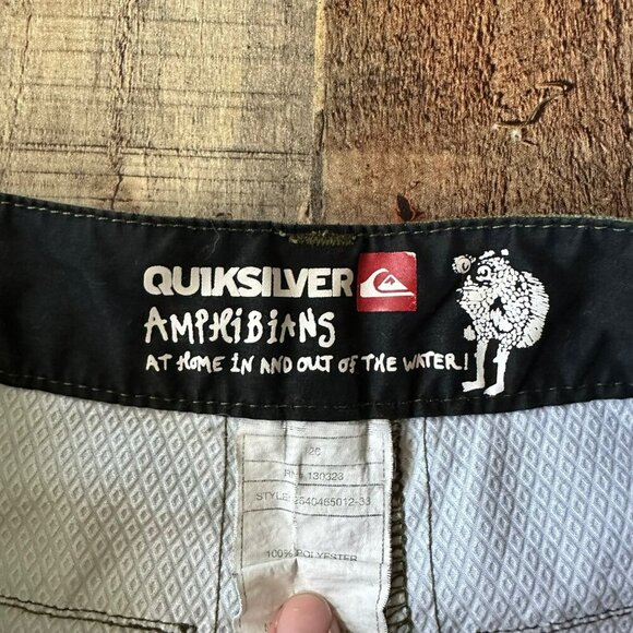 Quiksilver Boys Green Board Shorts 26” With Button & Zip Closure - Picture 10 of 11